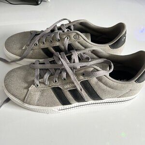 adidas Casual Skate Style Sneakers